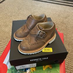 5c Dress shoes kennth  Cole