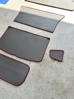 Tesla Y  Floor Mats (Full Set )