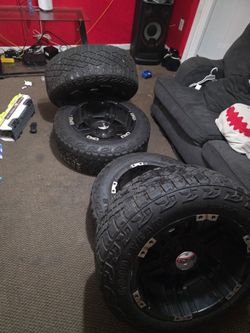 Wheels 20x10 Bolt Pattern 6x5.5  🔩  6 lugs  le quedan toyota Tacoma chevy silverado GMC mas