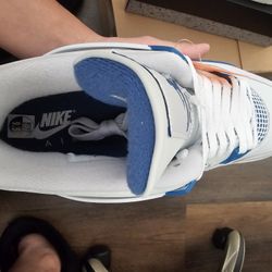 Air Jordan 4 Military Blue 9.5