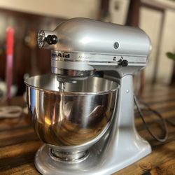 Kitchenaid 5qt Artisan Stand Mixer With Attachments 