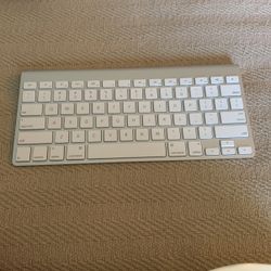 BlueTooth Apple keyboard