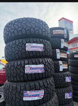 🚨🚘Vendo set de llantas 275 55 20 American tires R/T