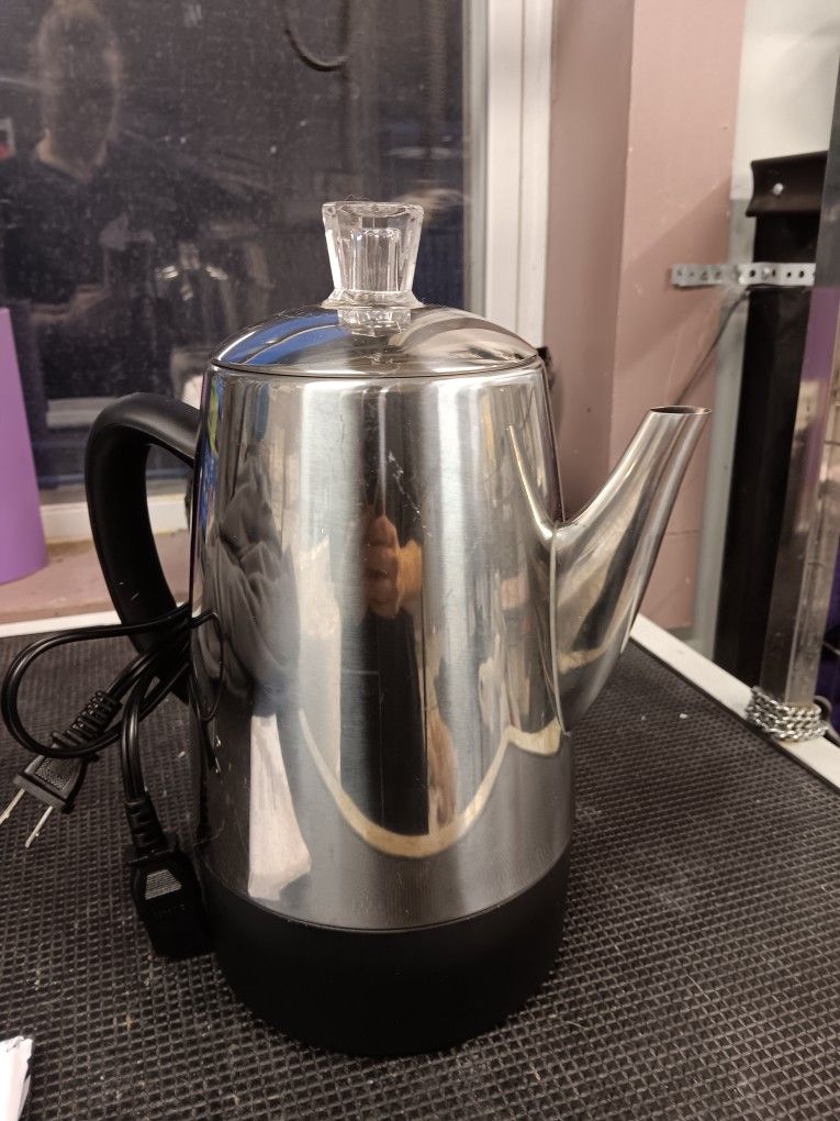 Perkulating Coffee Pot