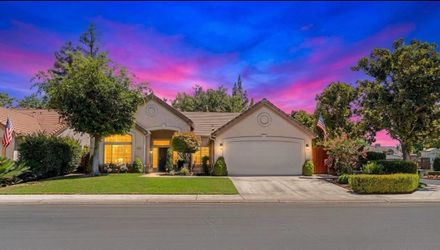 “ REDUCED PRiCE “ $30 k price drop  THEN - 469,999 “NOw”- 439,999  “ Welcome to 6100 n stockdale drive fresno ca !  This beautifully upgraded home nes