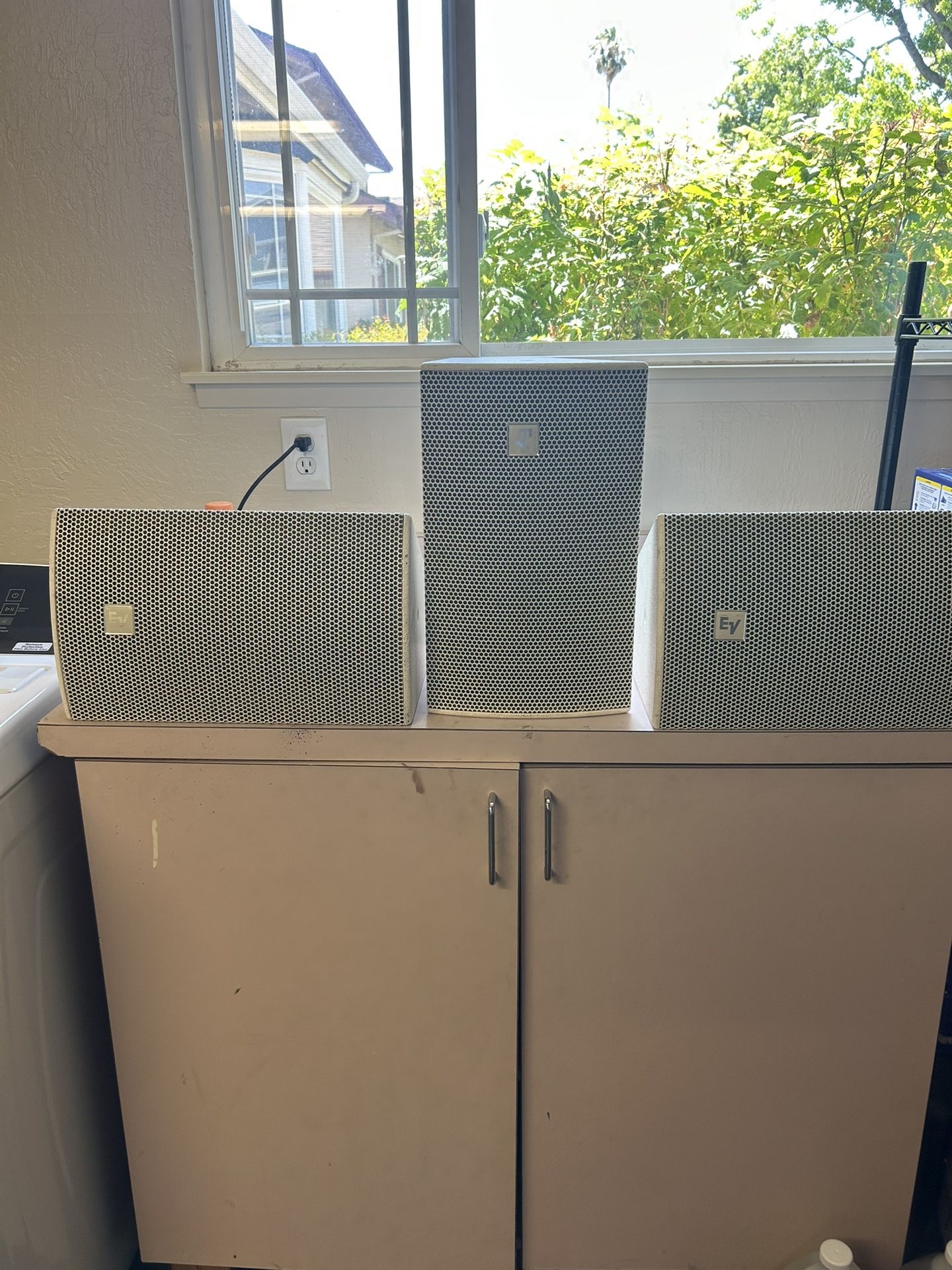 Ev Speaker