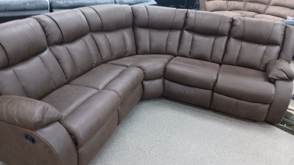 Reclining Sectional 
