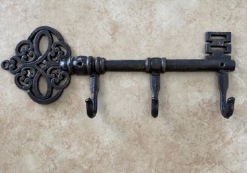 Vintage Decorative Key Wall Hook 🔑
