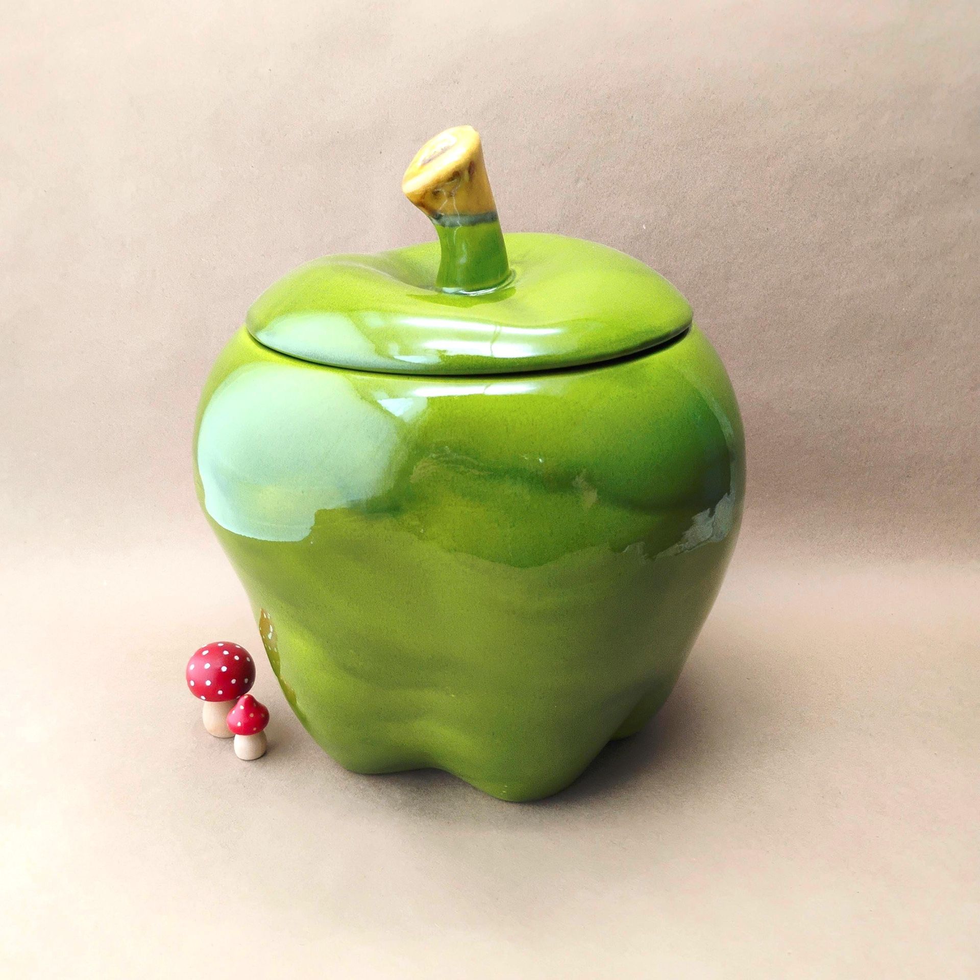 Vintage 1950s Large Green Apple Cookie Jar by Doranne of California