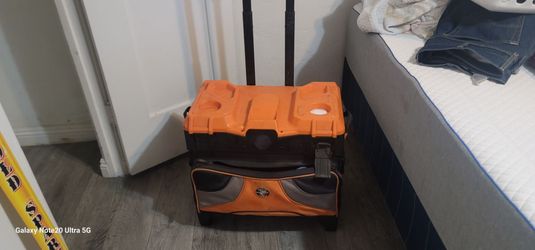 Rolling toolbox