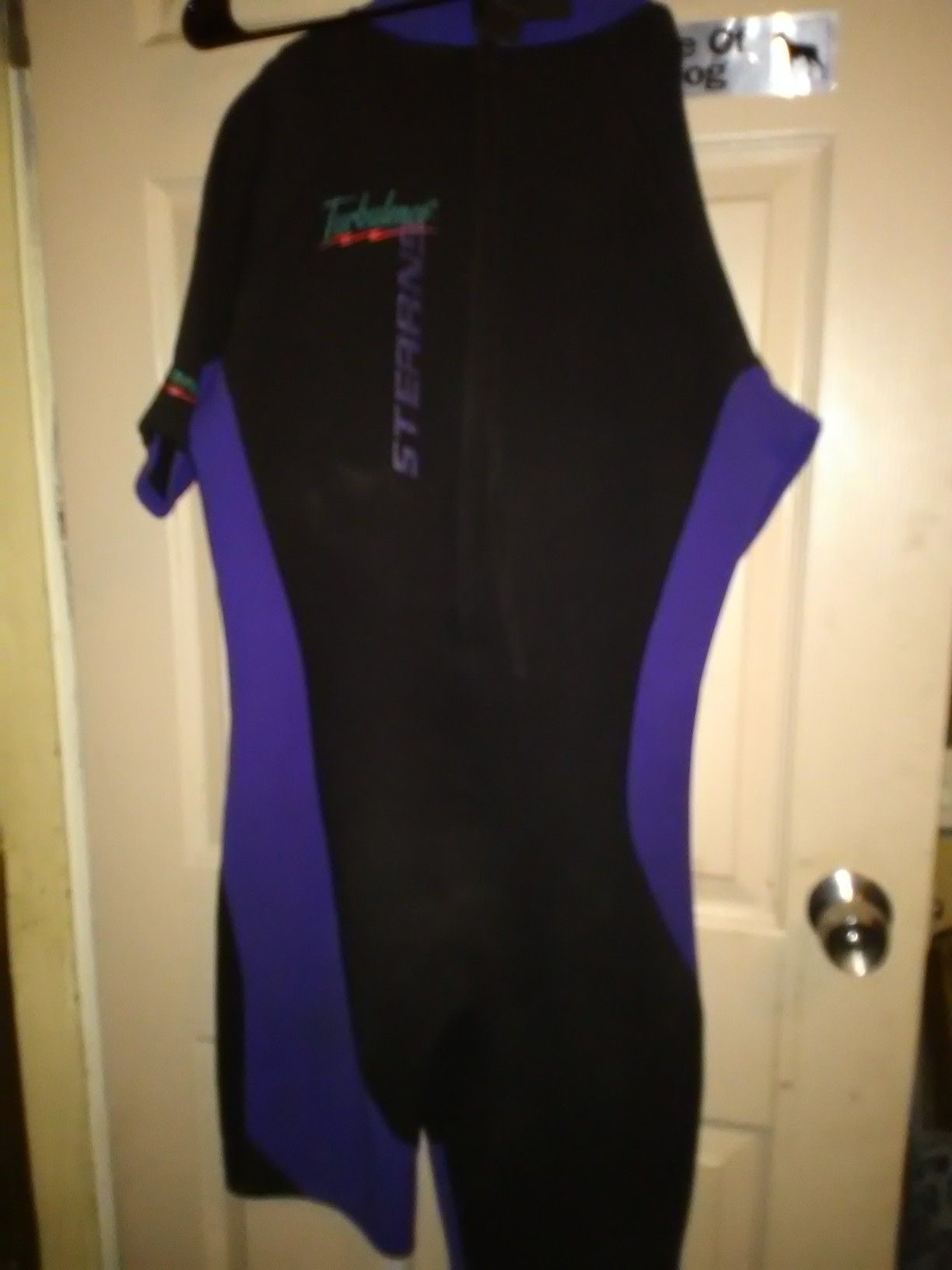 Wet suit