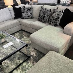 AP🎉 Double Chaise Sectional Couch// Fast Delivery - Financing 