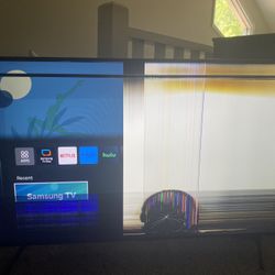 3 TVs With Cracked Screens