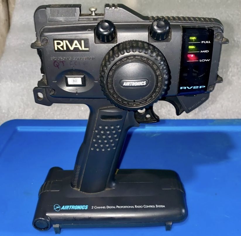 AIRTRONICS RIVAL 2-CHANNEL DIGITAL PROPORTIONAL RADIO CONTROL SYSTEM