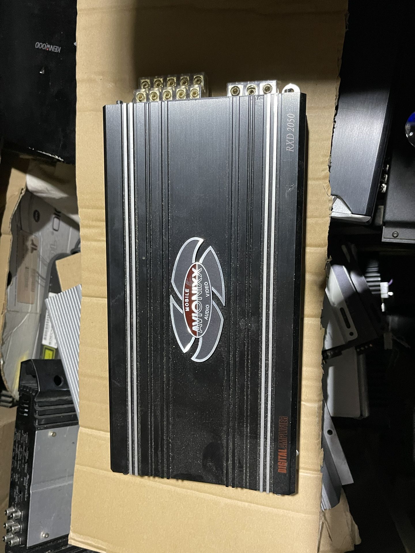 Avionexx 5 Ch Amplifies