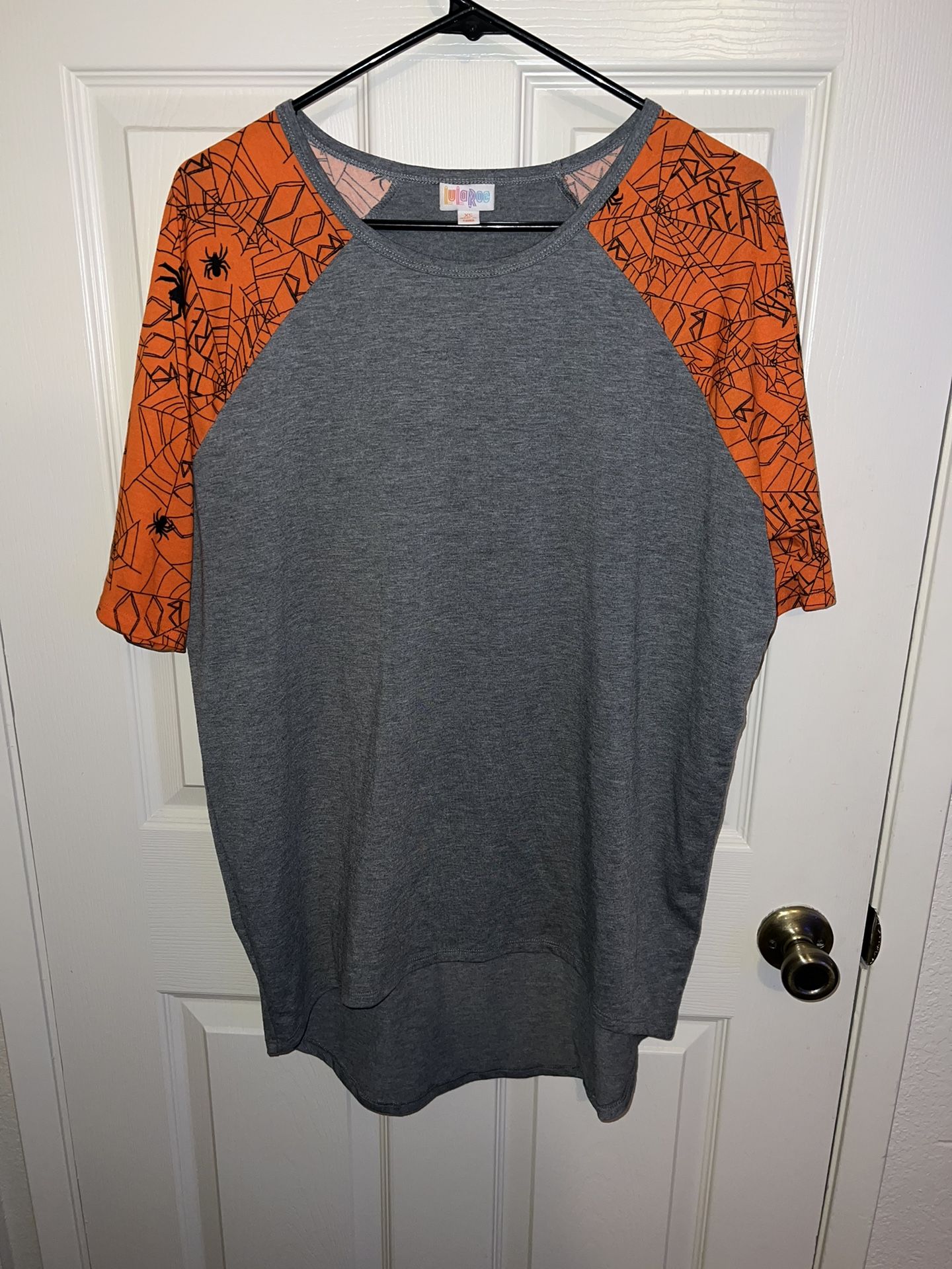 Lularoe Halloween Irma T-Shirt Size XS Spiders Spiderwebs Orange Black Tunic Top
