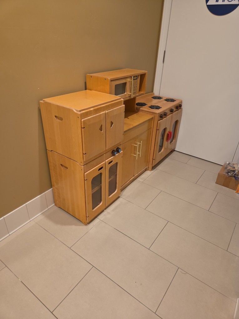 Wood Kitchen Playset