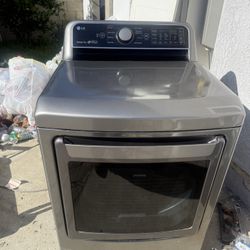 Secadora LG.        $190