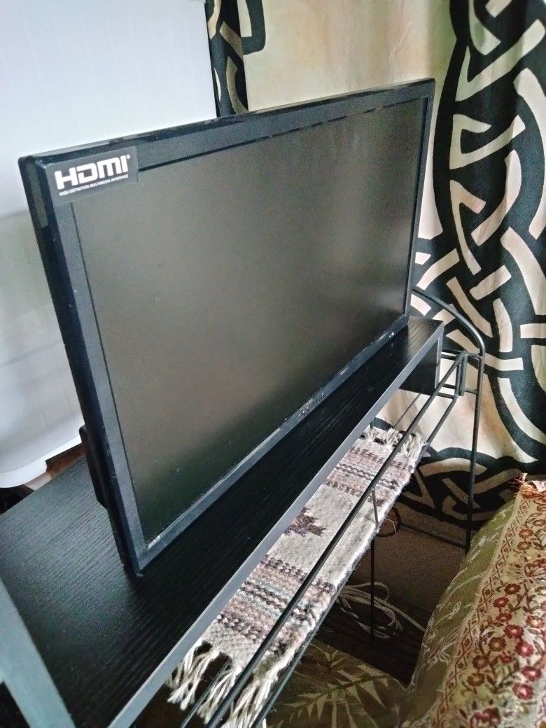 Sceptre 16" TV w/Remote