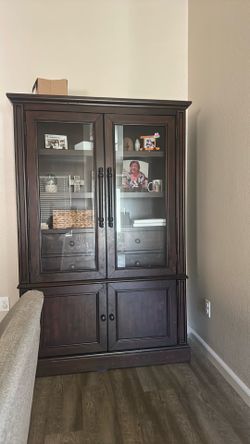 China cabinet