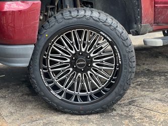 Recon Offroad Wheel with Evoluxx 35x12.50R24LT Tire