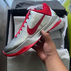 Kobe 5 CC Rookie of the year size 9.5m