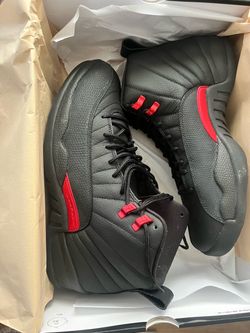 Nike air Jordan retro 12 size 10.5 brand new in box never worn black and red