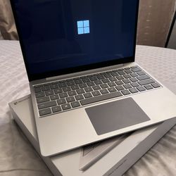 Microsoft Surface Laptop Go