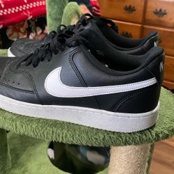 Nike Court Vision Low Shoes