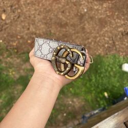 Gucci snake belt (fits around 29-32) size jeans 