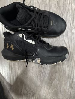 Under Armour Boys Shoes
