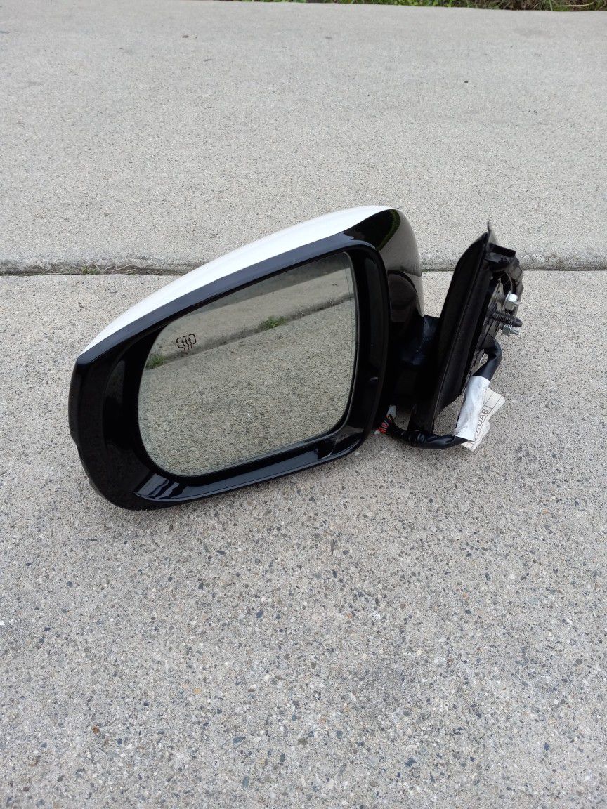 QX60 Drivers Side Mirror 