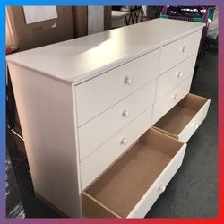8 Drawer Dresser 