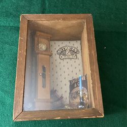 Cute 5”x4”x6” Diorama Of Antiques