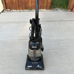 Vacuum, Works Great