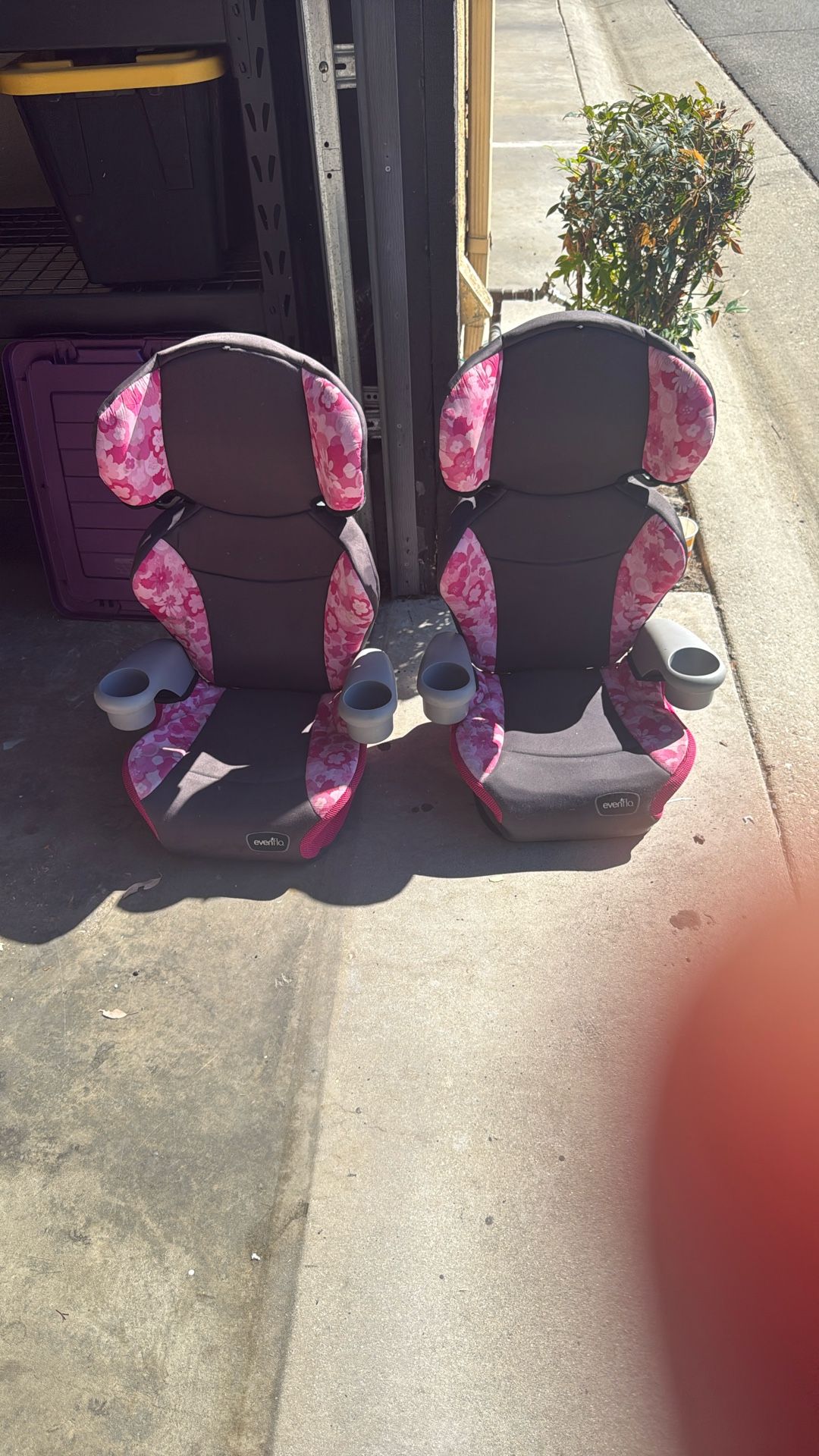 Twin Car seats Excellent Condition