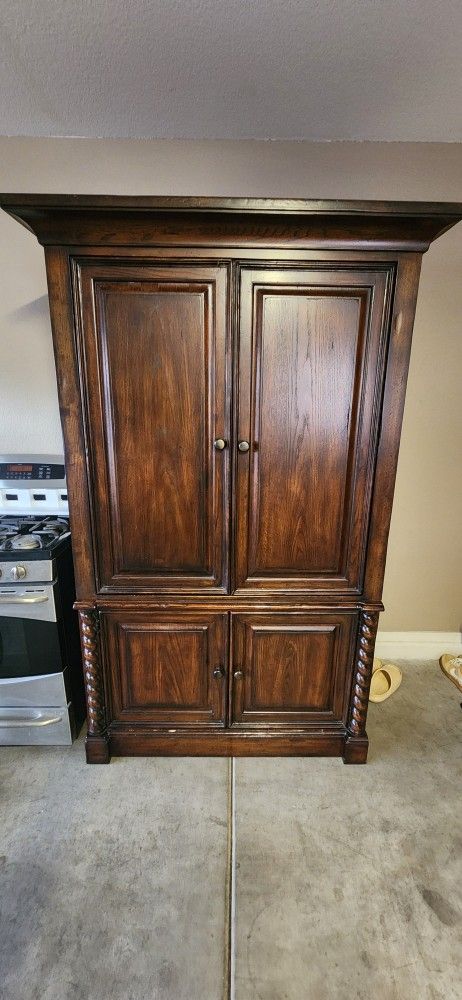 Armoire