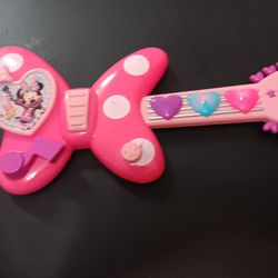 Disney's Minni Mouse Bow-Tique Rockin Guitar