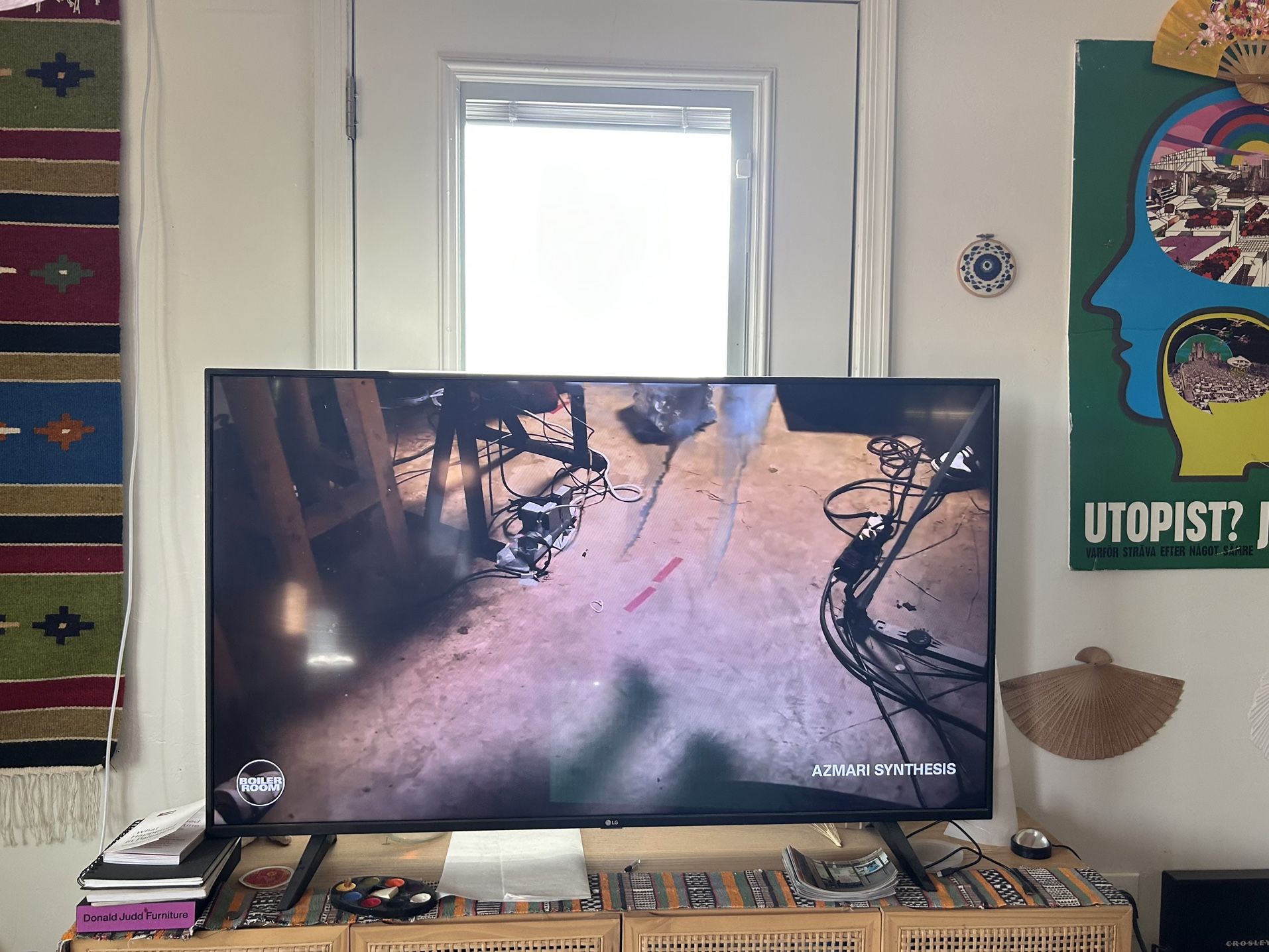 SAMSUNG TV