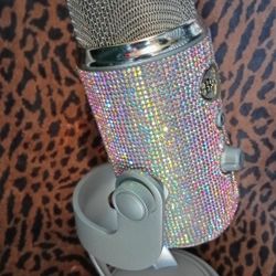 Professional Studio Blue Microphone - Yeti Silver & Multi Color Diamonds