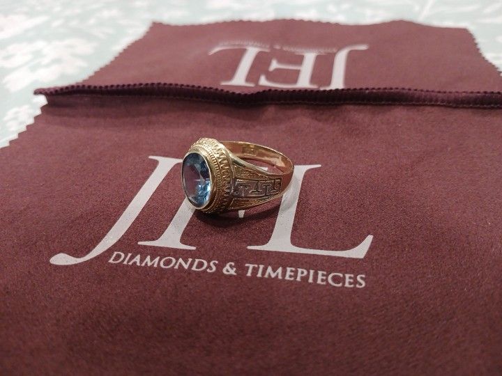10k gold ring Size 10"