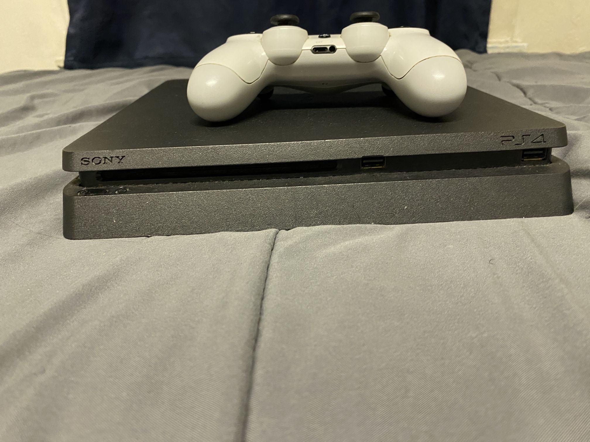 PS4