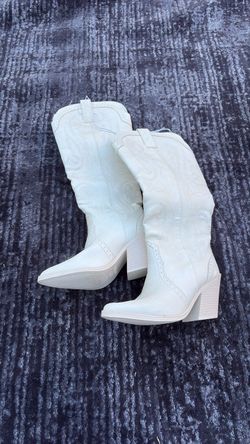 White cowgirl boots