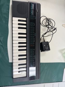 Yamaha Electronic Keyboard