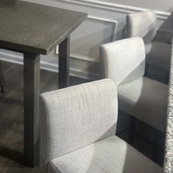 Bar stool