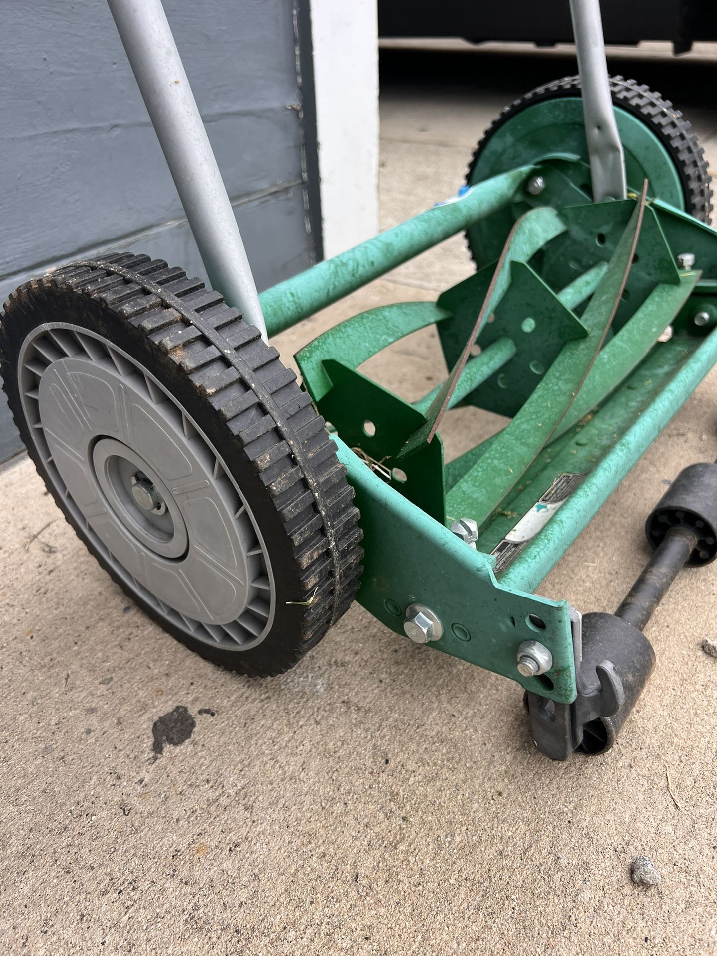 Manual Walk Behind Push Reel Lawn Mower
