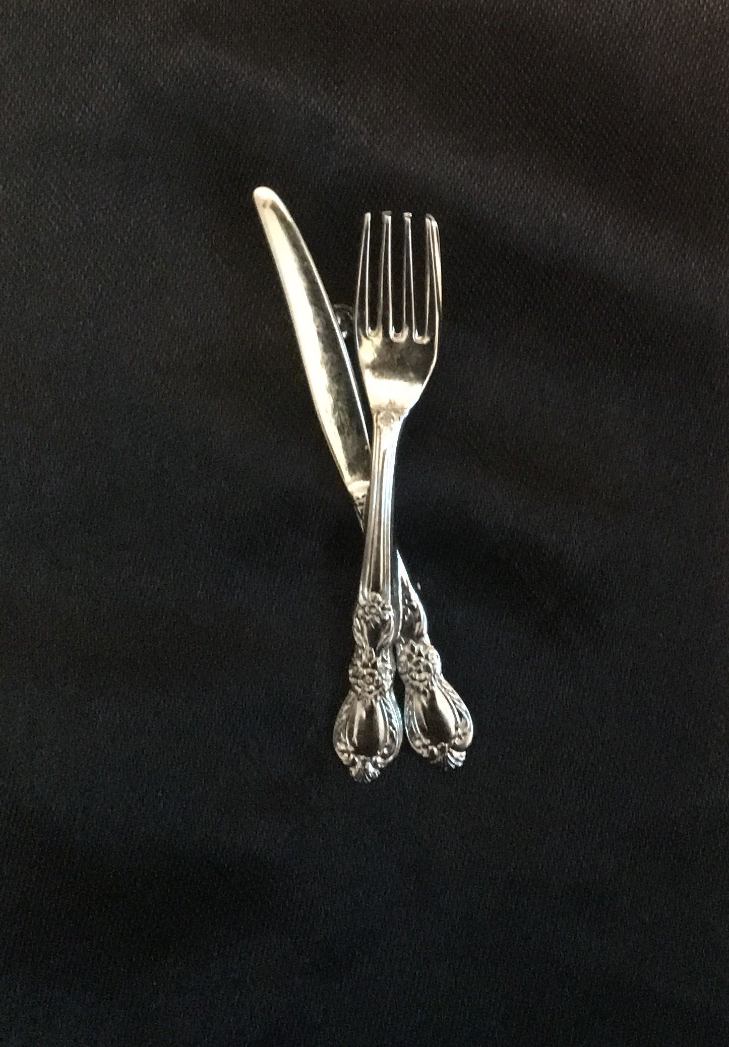 Vintage Estate Silver Tone Fork & Knife Silverware Brooch Pin