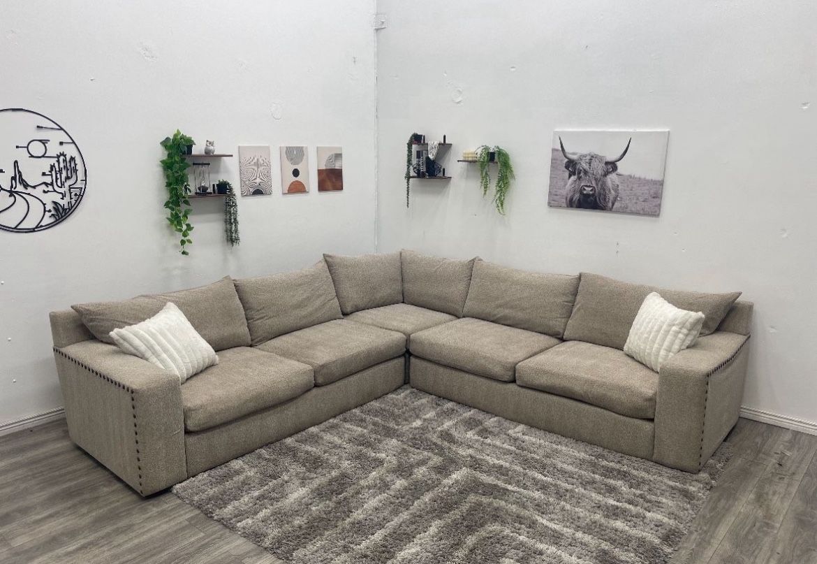 Sectional Couch - Free Delivery