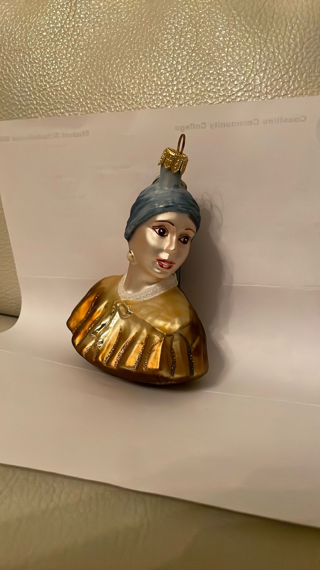 Vemeer’s   ornament 