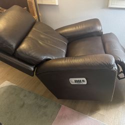 Brown Leather Lazy boy Swivel Rocker Recliner Electric